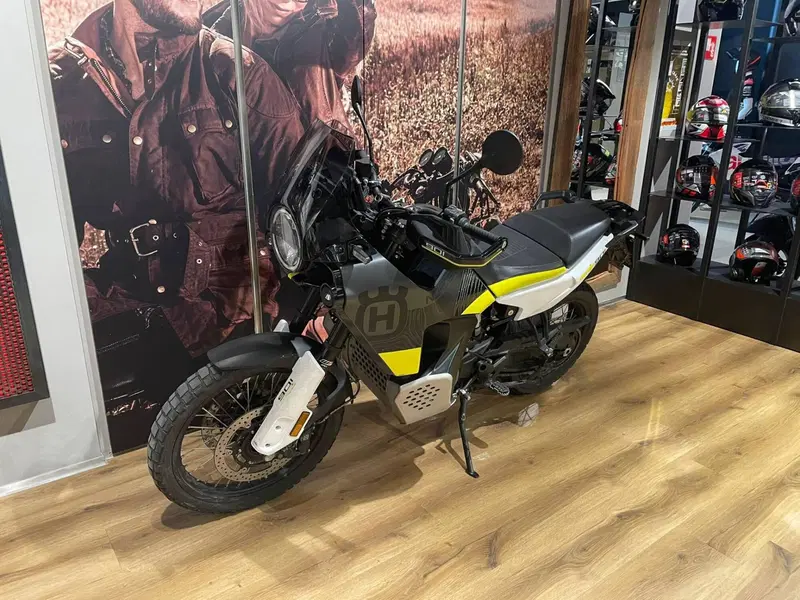 Husqvarna Norden 901 (2022 - 26) (3)