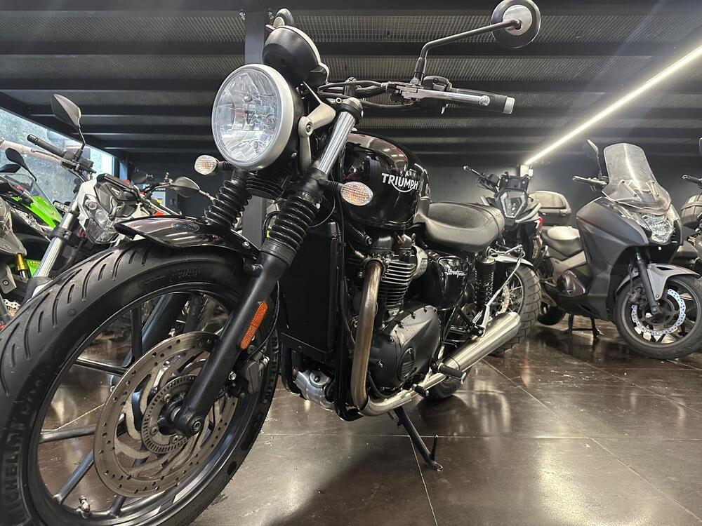 Triumph Street Twin 900 (2016)