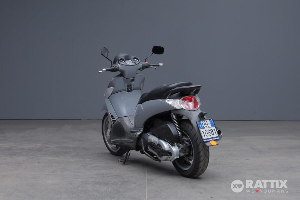 Aprilia Scarabeo 500 (2007 - 12) (5)