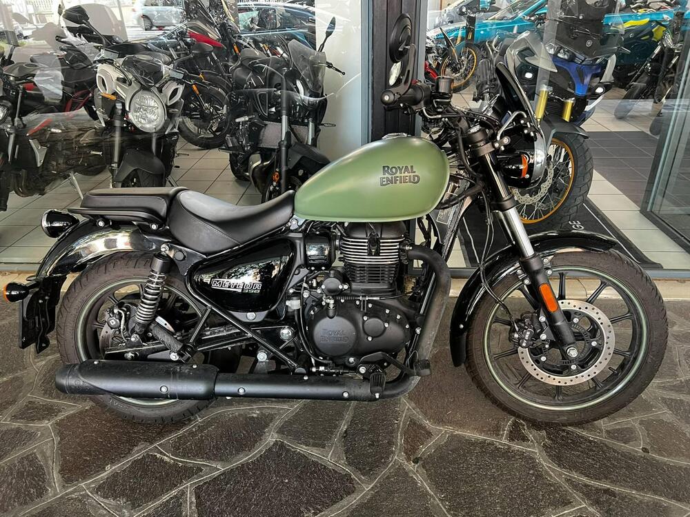 Royal Enfield Meteor 350 Fireball (2021 - 25)