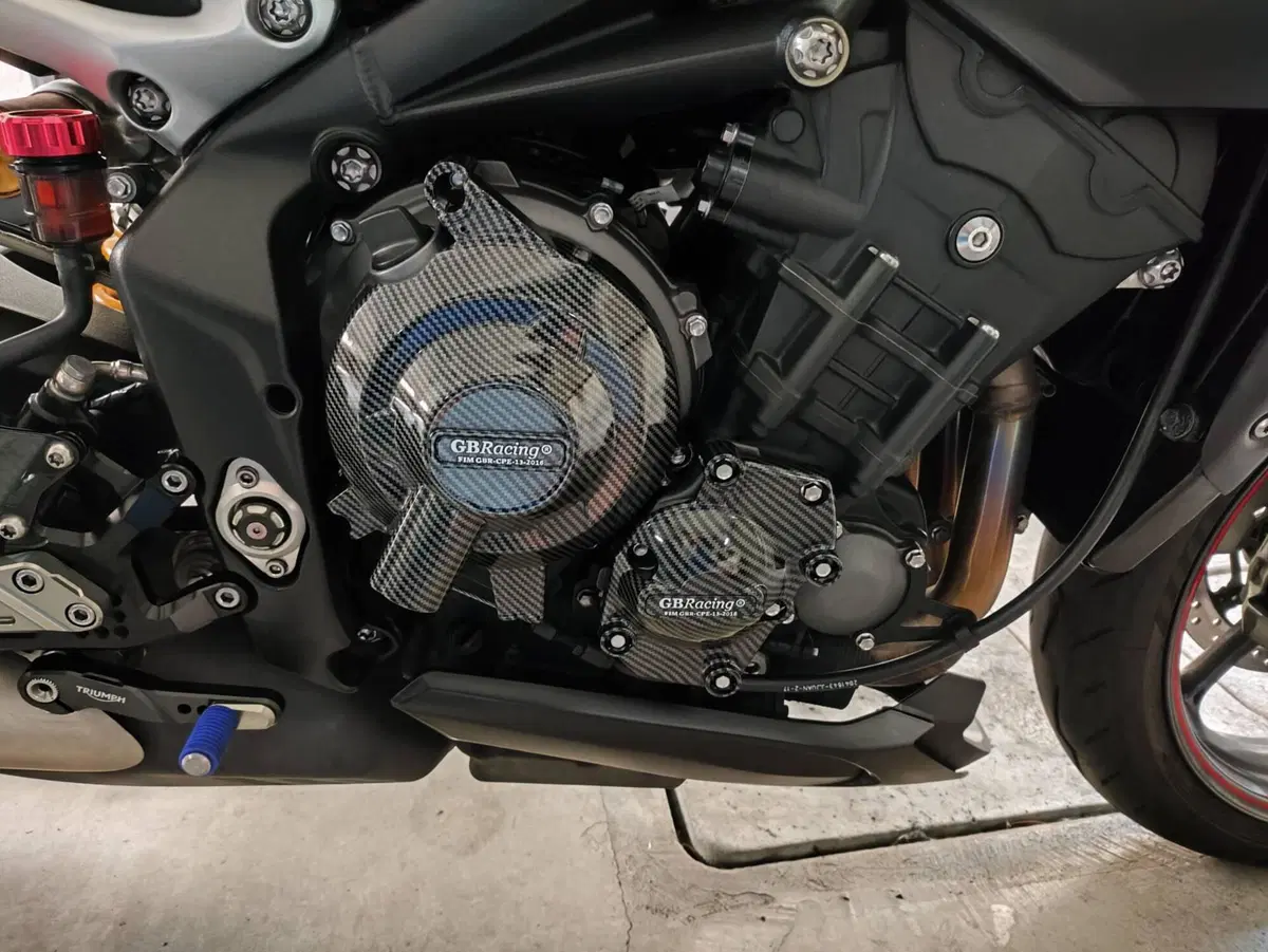 Triumph Street Triple RS (2017 - 19)