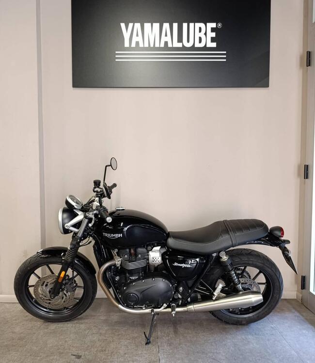 Triumph Street Twin 900 (2017 - 18) (2)