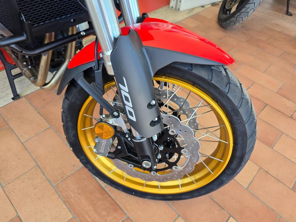 QJ Motor SRT 700 SX (2025) (5)