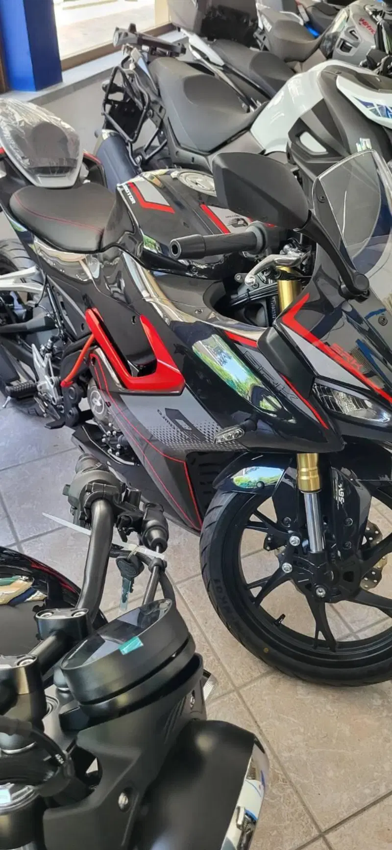 QJ Motor SRK 125 R (2024)