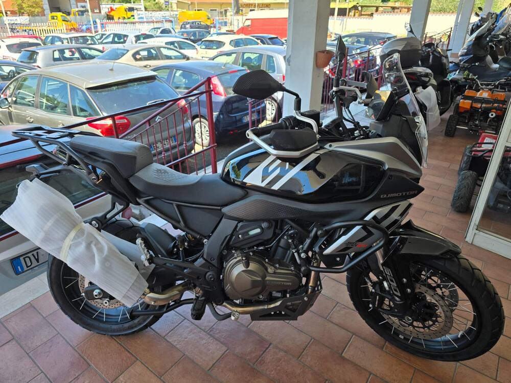 QJ Motor SRT 600 SX (2024 - 25)