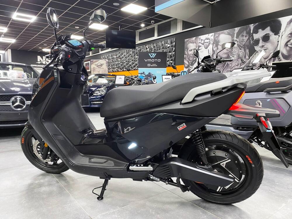 Niu FQi 500 (2025) (4)