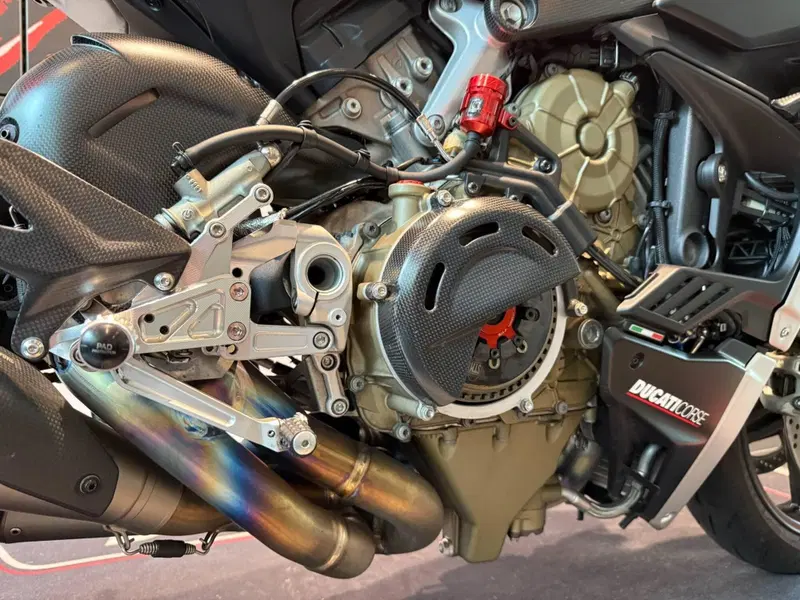 Ducati Streetfighter V4 1100 SP (2022) (4)