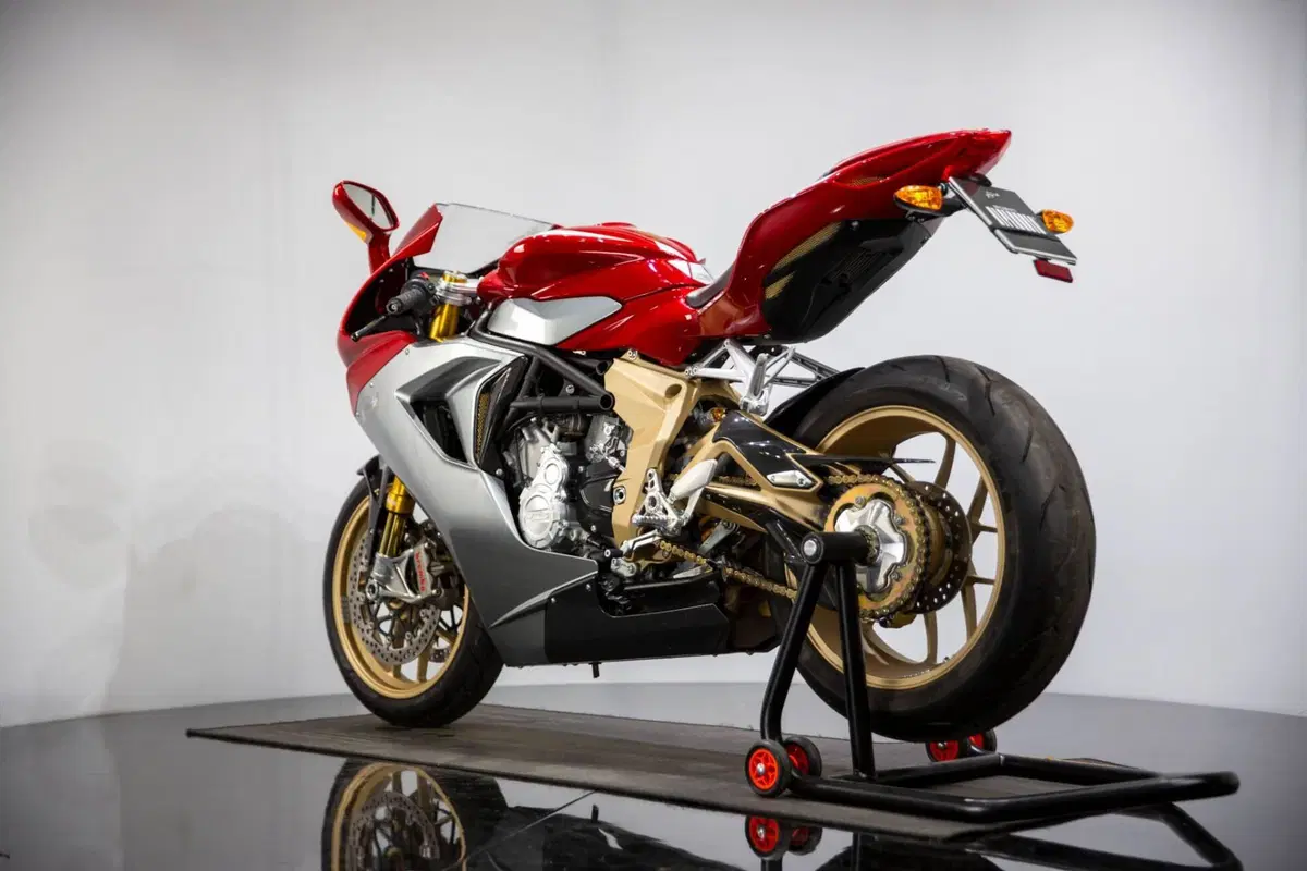 MV Agusta F3 675 Oro (2011) (9)