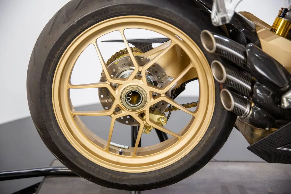 MV Agusta F3 675 Oro (2011) (17)