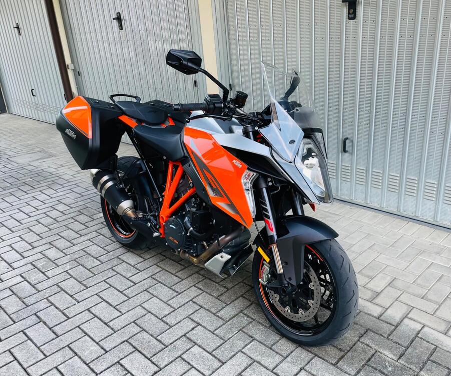 KTM 1290 Super Duke GT ABS (2016 - 18) (2)