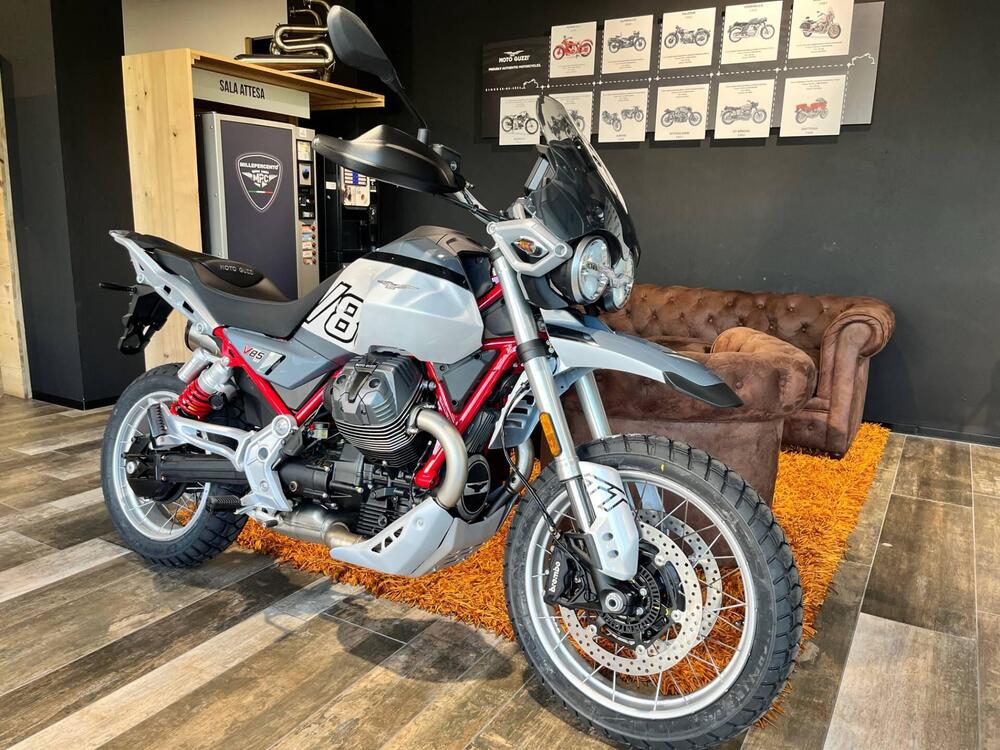 Moto Guzzi V85 TT (2024 - 25)