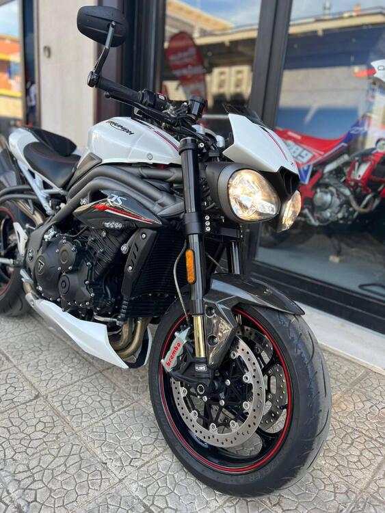 Triumph Speed Triple 1050 RS (2018 - 20) (2)
