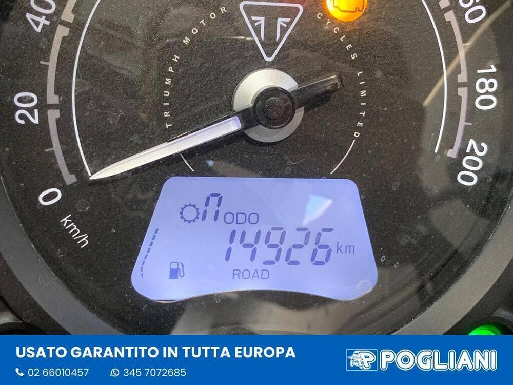 Triumph Street Twin 900 (2021 - 22) (4)