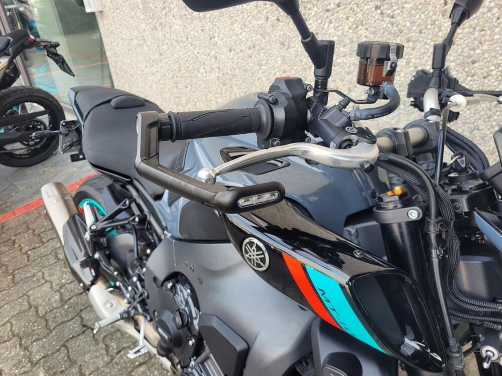 Yamaha MT-10 (2022 - 25) (5)