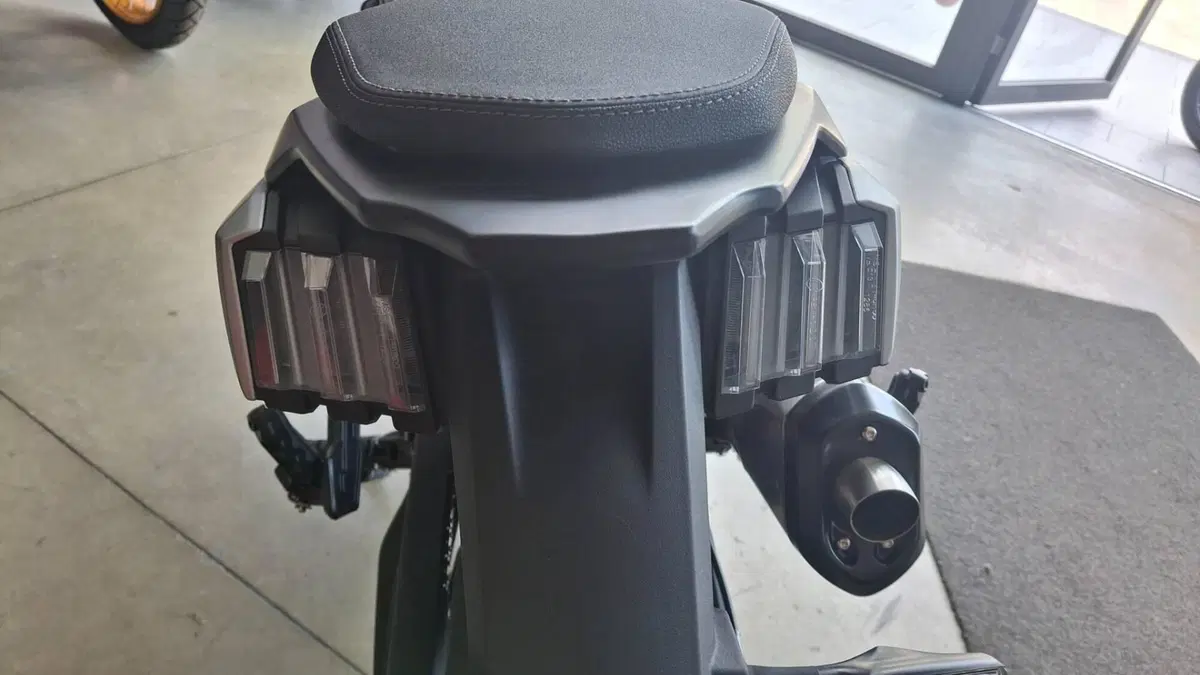 QJ Motor SRK 900 (2025 - 26) (6)