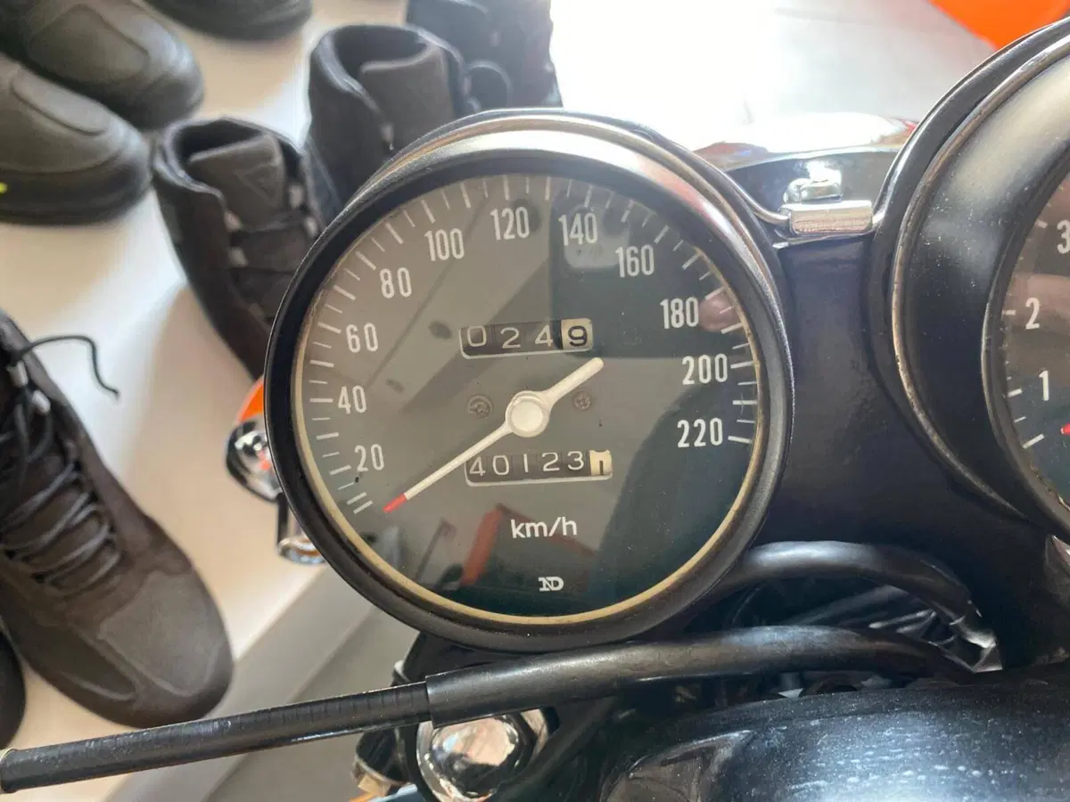 Honda CB 750 Four (6)