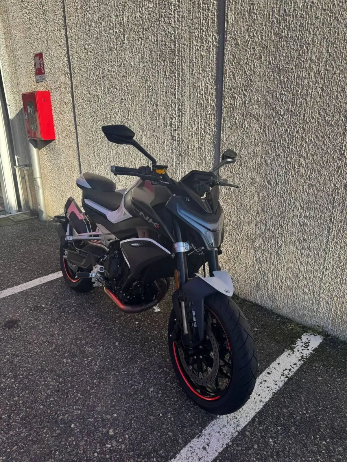 CFMOTO 800NK Advanced (2023 - 26) (2)