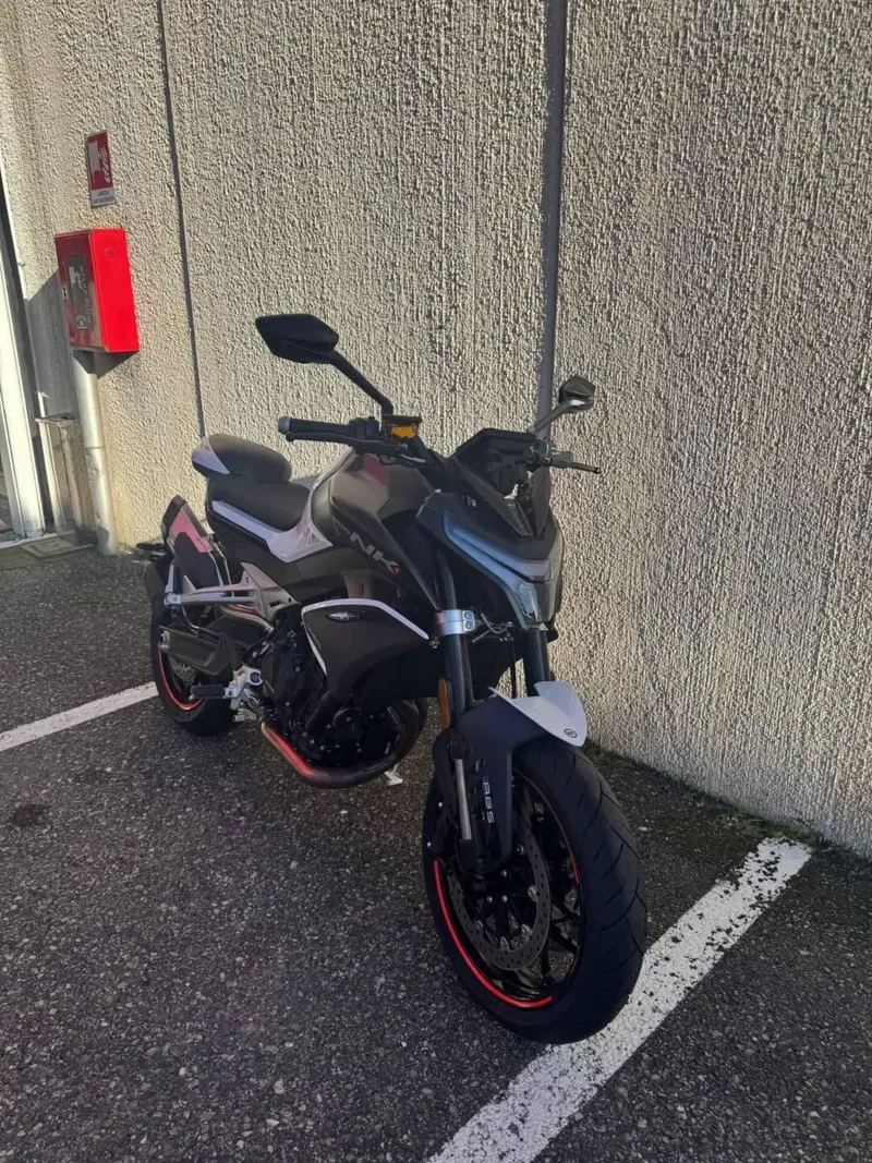 CFMOTO 800NK Advanced (2023 - 26) (2)
