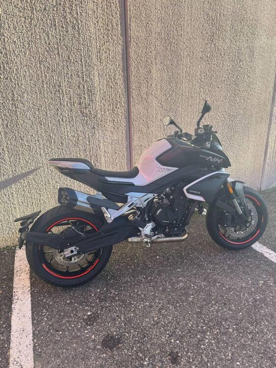 CFMOTO 800NK Advanced (2023 - 25) (3)