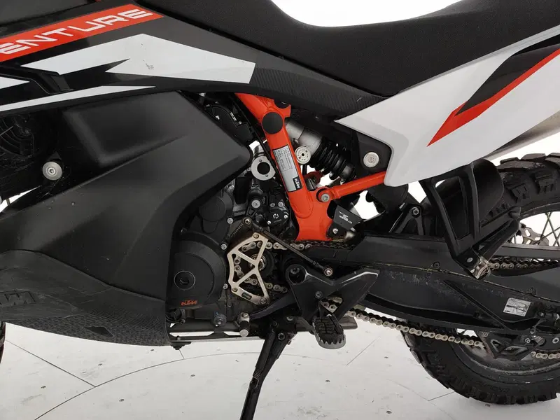 KTM 890 Adventure R (2021) (11)