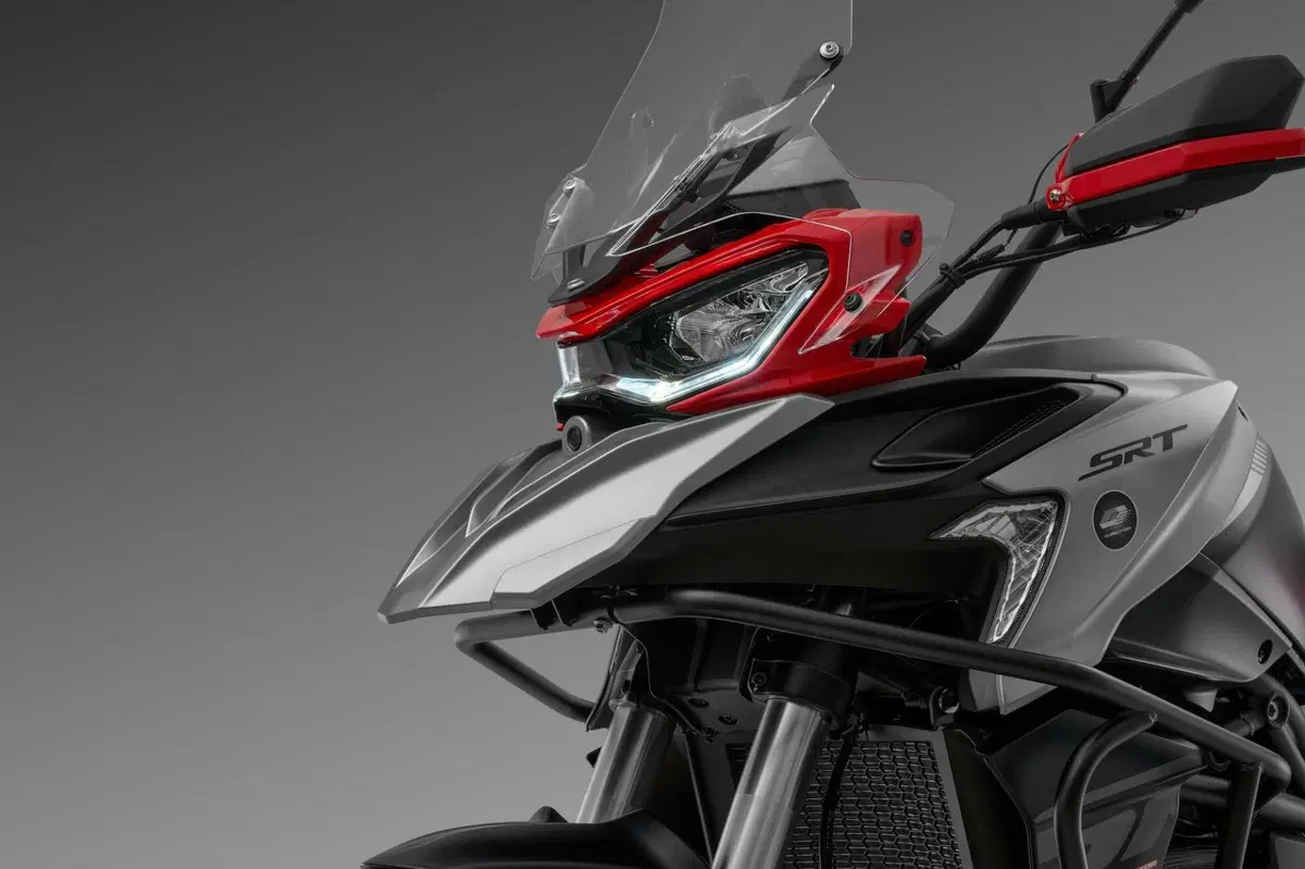 QJMOTOR SRT 900SX: esplorare in grande (5)