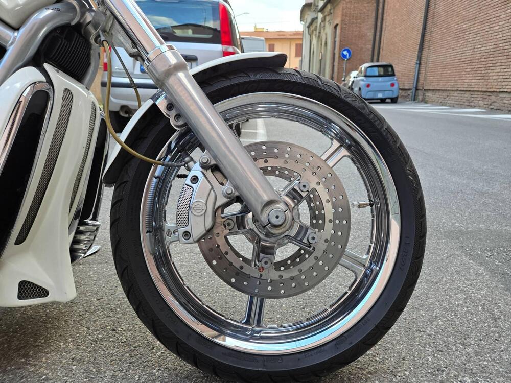 Harley-Davidson 1130 V-Rod (2002 - 05) - VRSCA (4)