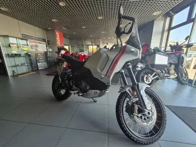 Ducati DesertX (2022 - 25) usata