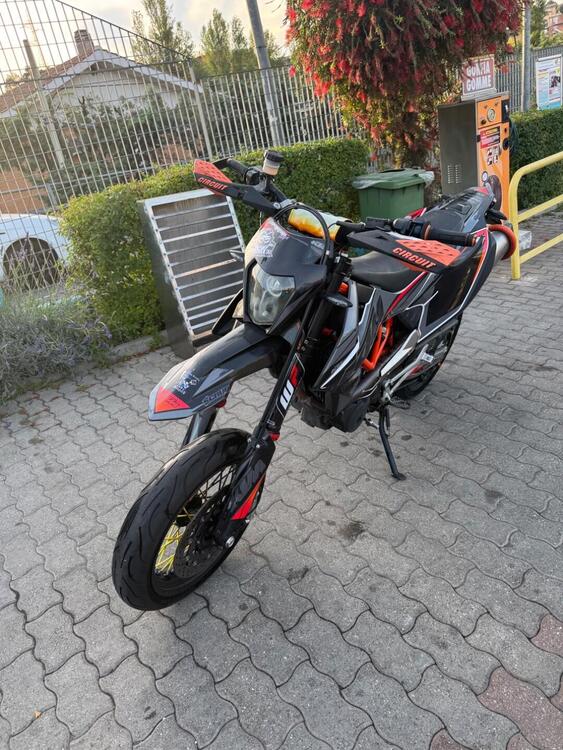 KTM 690 SMC R (2019 - 20) (3)