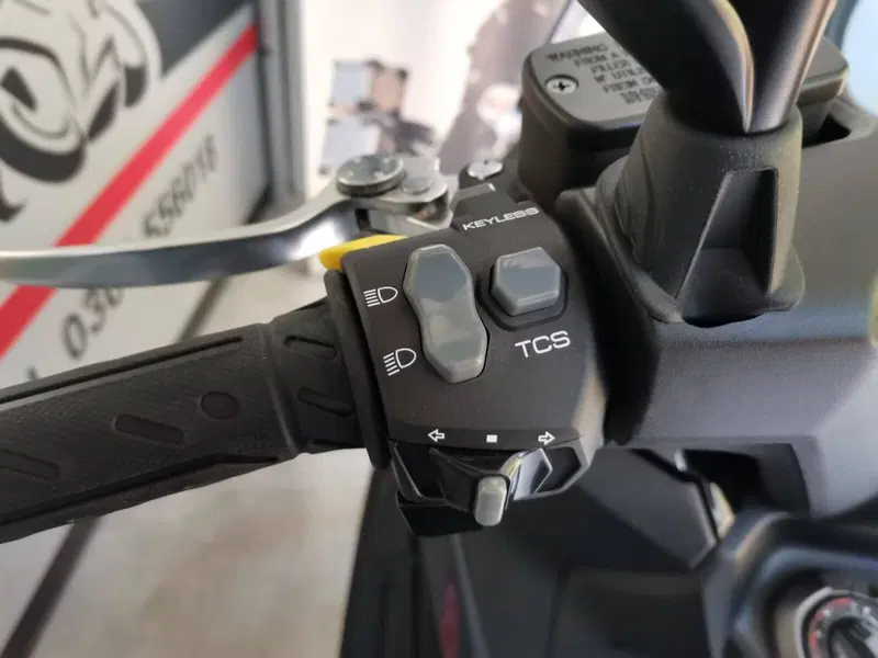 Kymco Downtown 350i GT (2024 - 26) (17)