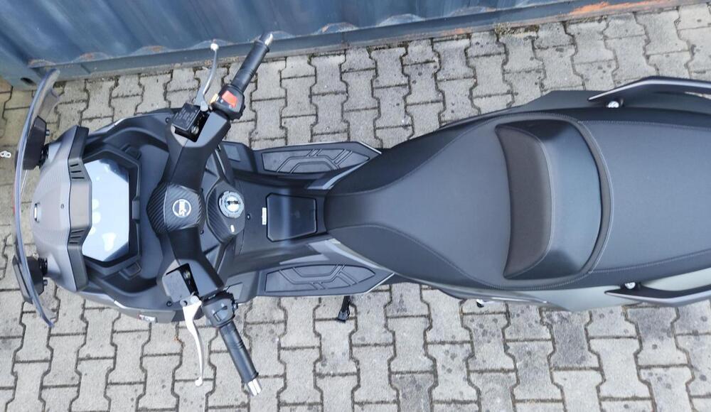 Sym Joymax 300 Z (2025) (5)