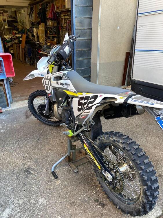 Husqvarna TE 300i (2022) (2)