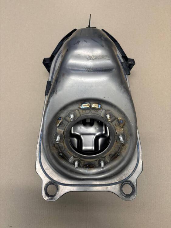 SERBATOIO HONDA CRF R (2)