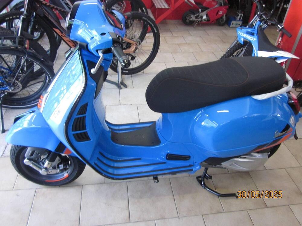 Vespa GTS 310 Supersport (2025) (2)
