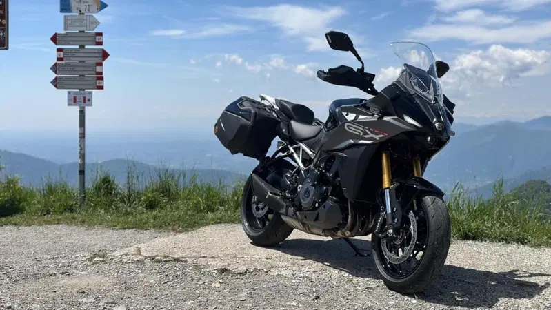 Suzuki GSX-S1000GX: perch&eacute; preferirla ad una GT? E ad un'altra crossover? [VIDEO]