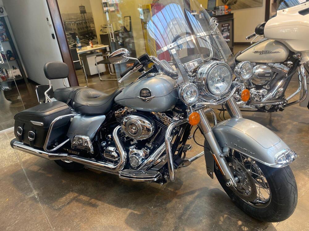 Harley-Davidson 1584 Road King Classic (2007 - 10) - FLHRC (2)