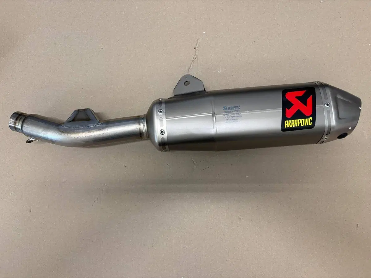 SILENZIATORE DESTRO AKRAPOVIC HONDA CRF 250 R/RX 2