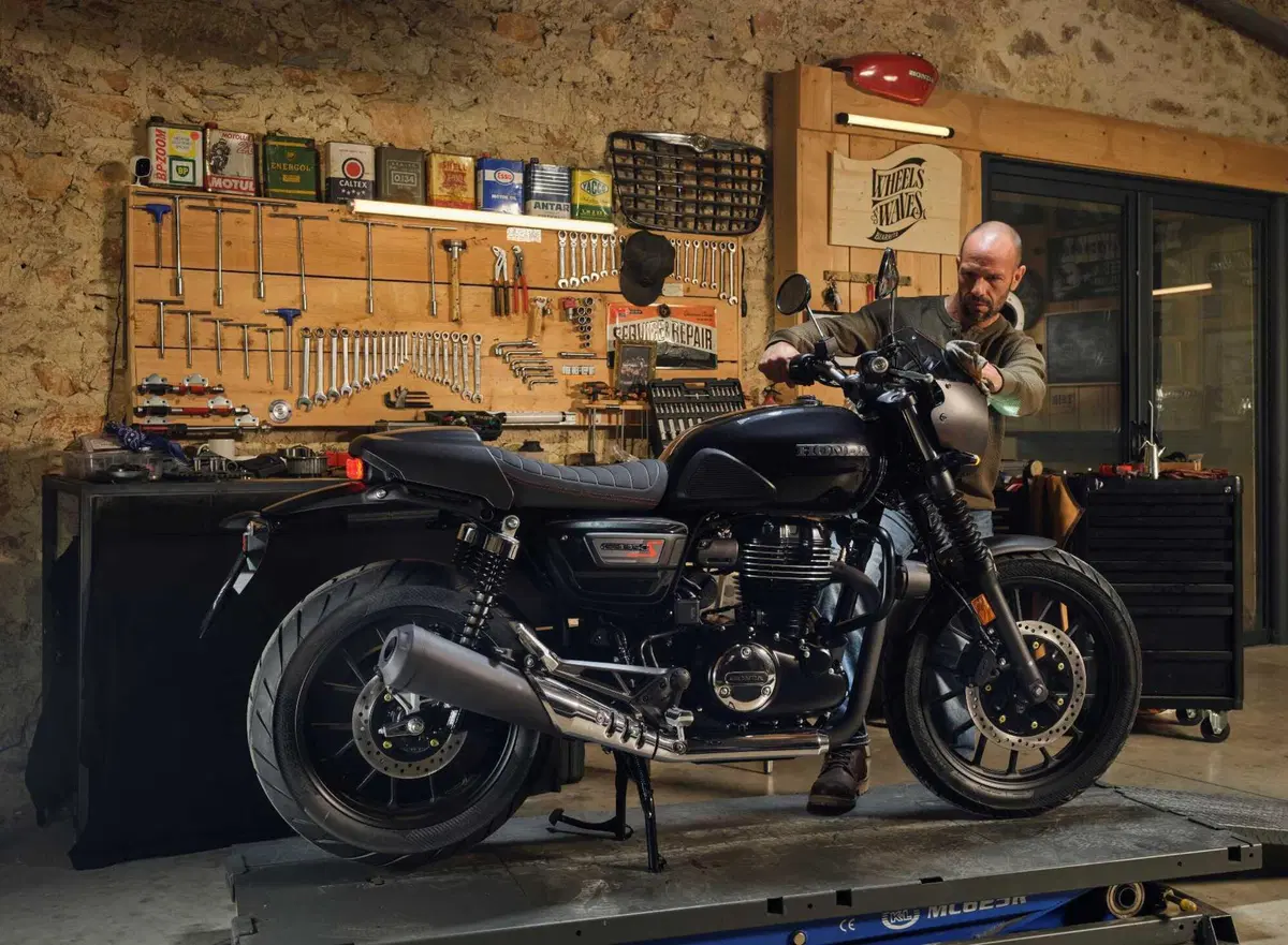 Honda Customs 2025: la GB350S protagonista al Wheels and Waves di Biarritz (5)