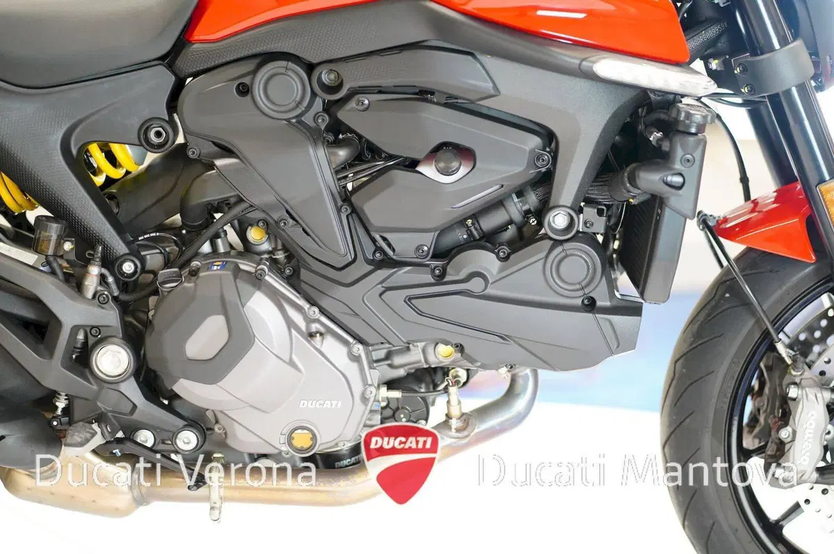 Ducati Monster 937 + (2021 - 25) (19)