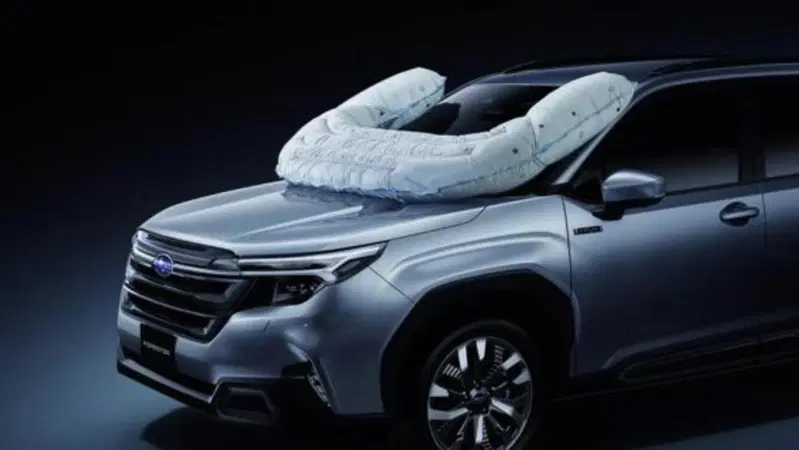 Subaru brevetta un l&rsquo;airbag per proteggere i moto-ciclisti