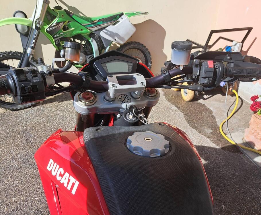 Ducati Hypermotard 1100 S (2007 - 09) (3)