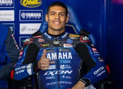 SBK 2025. Rinaldi torna in SBK con Motoxracing, in SSP Caricasulo passa a D34G