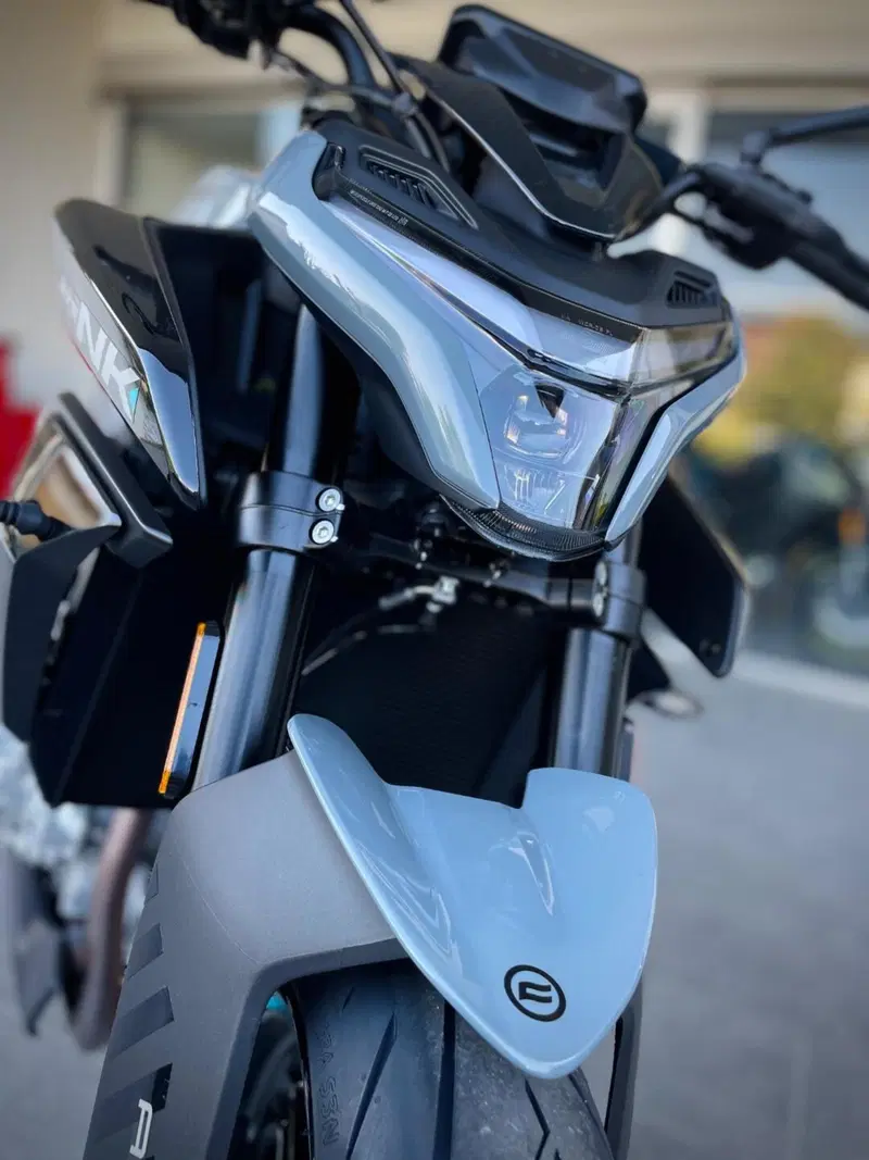 CFMOTO 675NK (2025 - 26) (4)