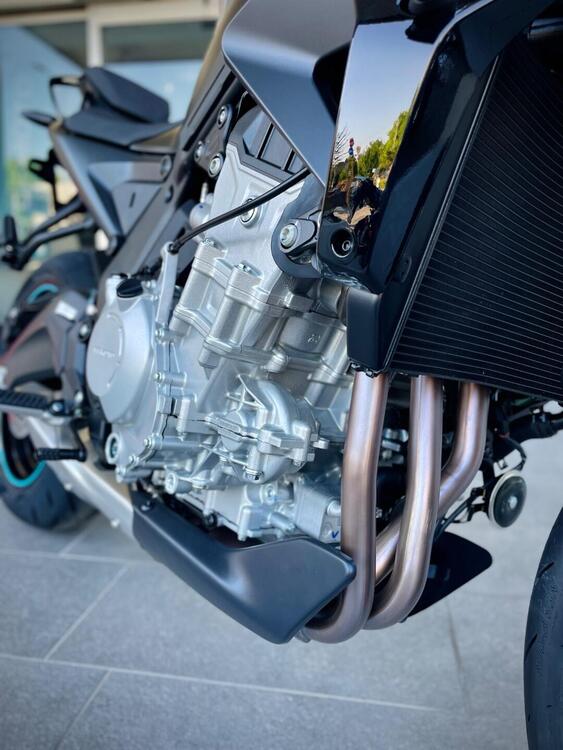 CFMOTO 675NK (2025) (5)