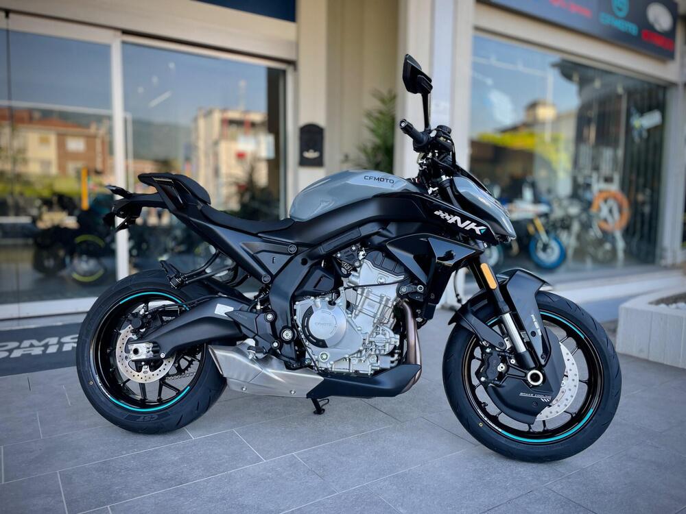 CFMOTO 675NK (2025)