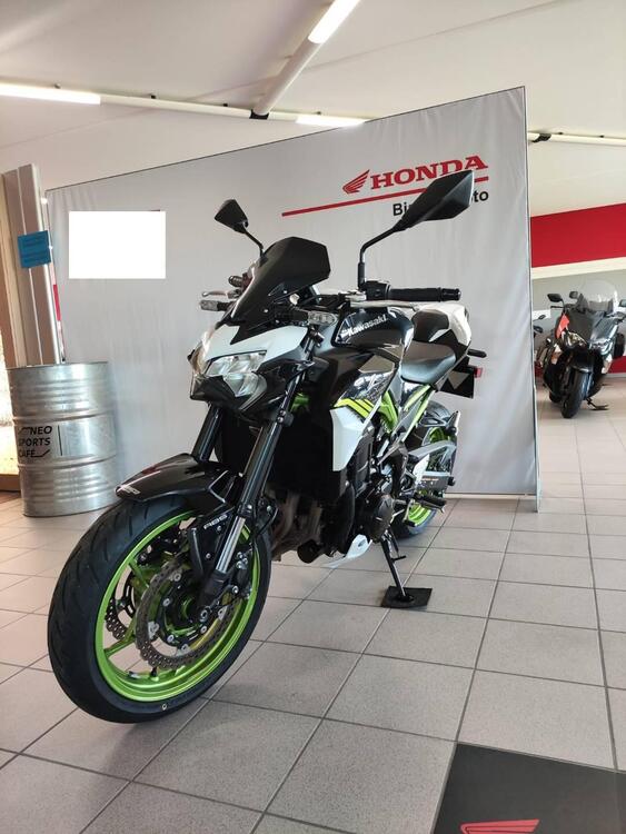 Kawasaki Z 900 Performance (2021 - 24) (2)