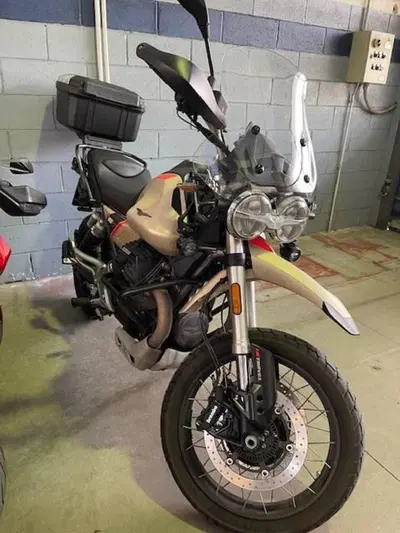 Moto Guzzi V85 TT Travel (2021 - 23) usata