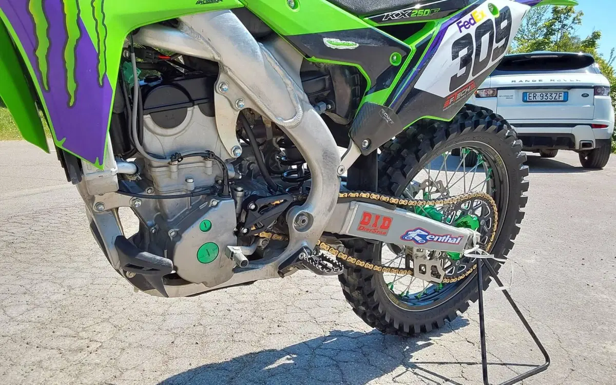 Kawasaki KX250F (2017) (3)