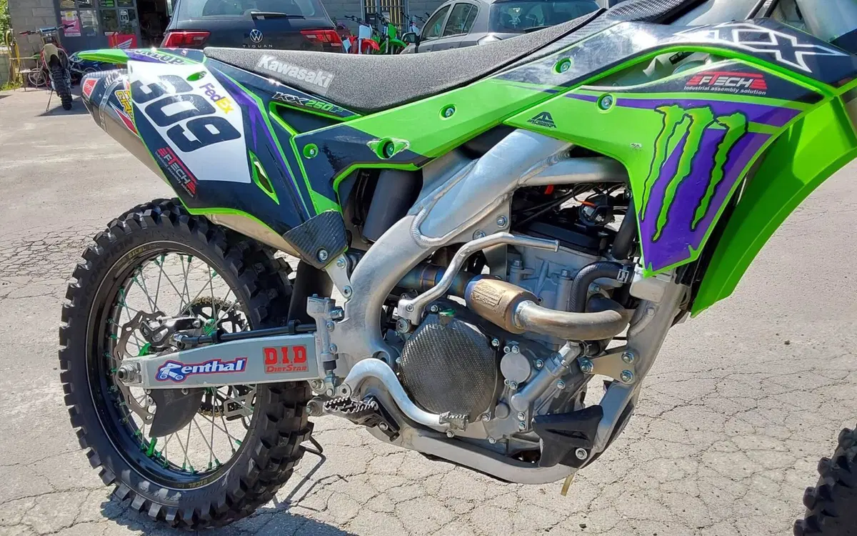 Kawasaki KX250F (2017) (6)