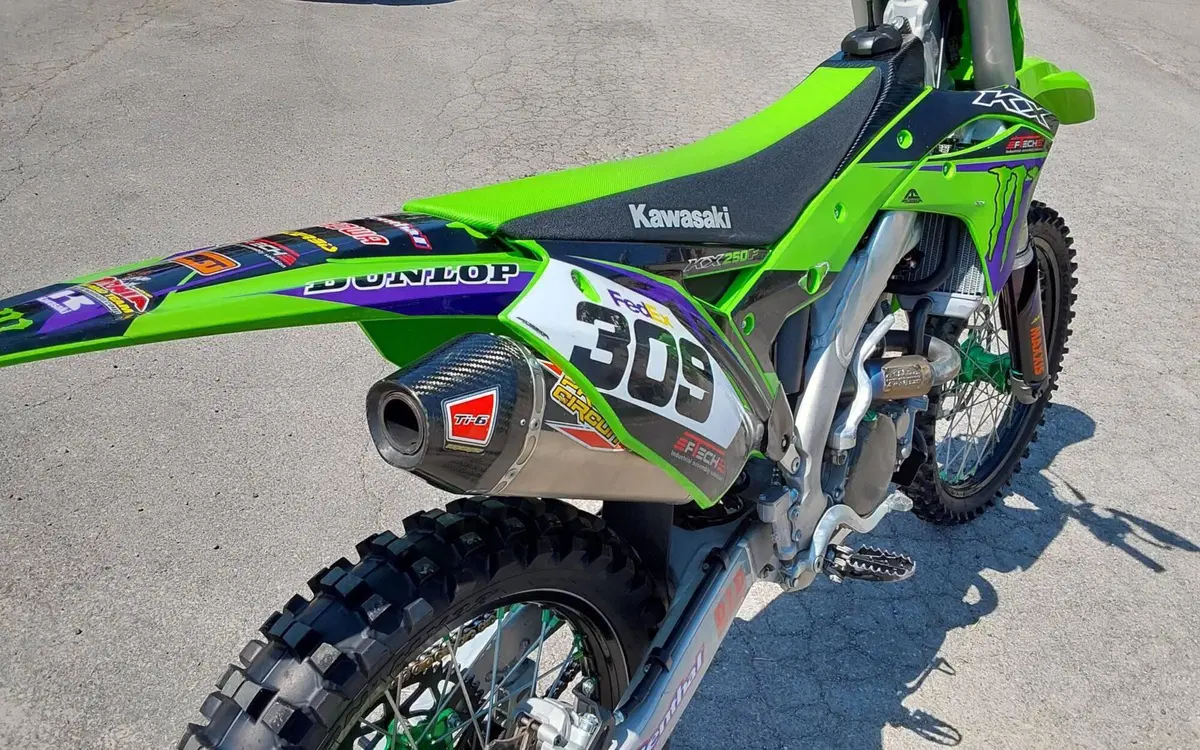 Kawasaki KX250F (2017) (8)