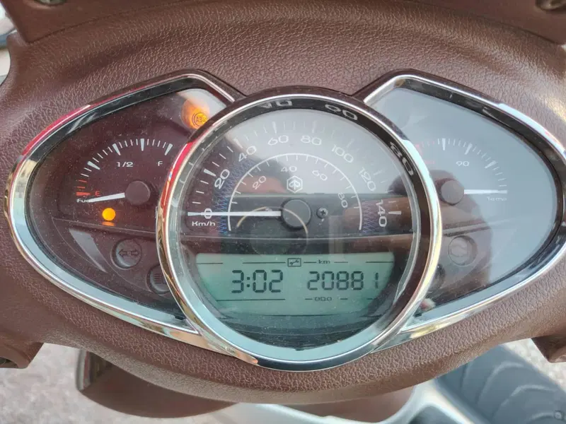 Piaggio Medley 150 ABS (2016 - 19) (4)